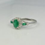 18KW Emerald and Diamond Ring - Image 2